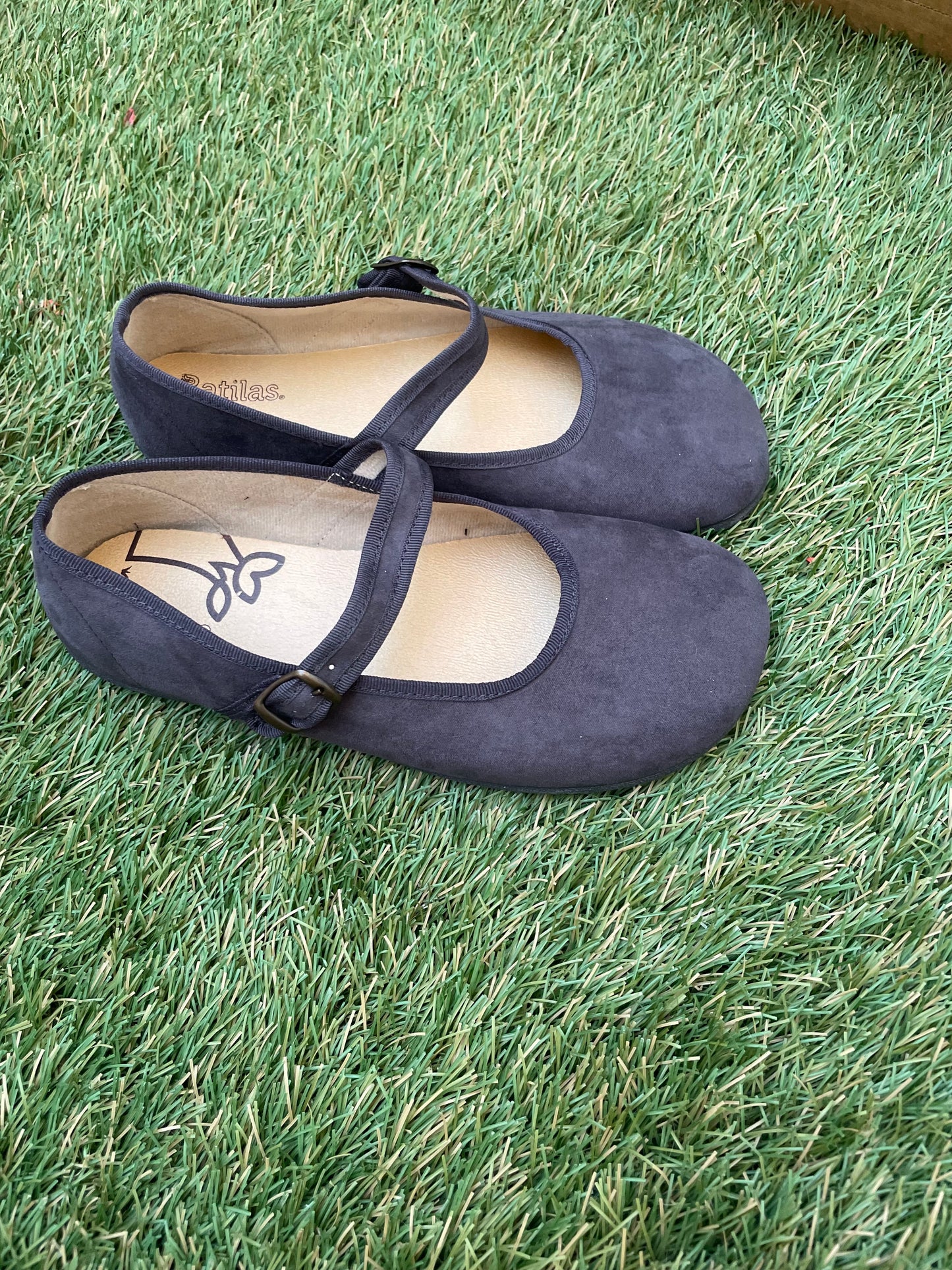 Merceditas Barefoot Gris – Estilo Sutil y Comodidad Natural