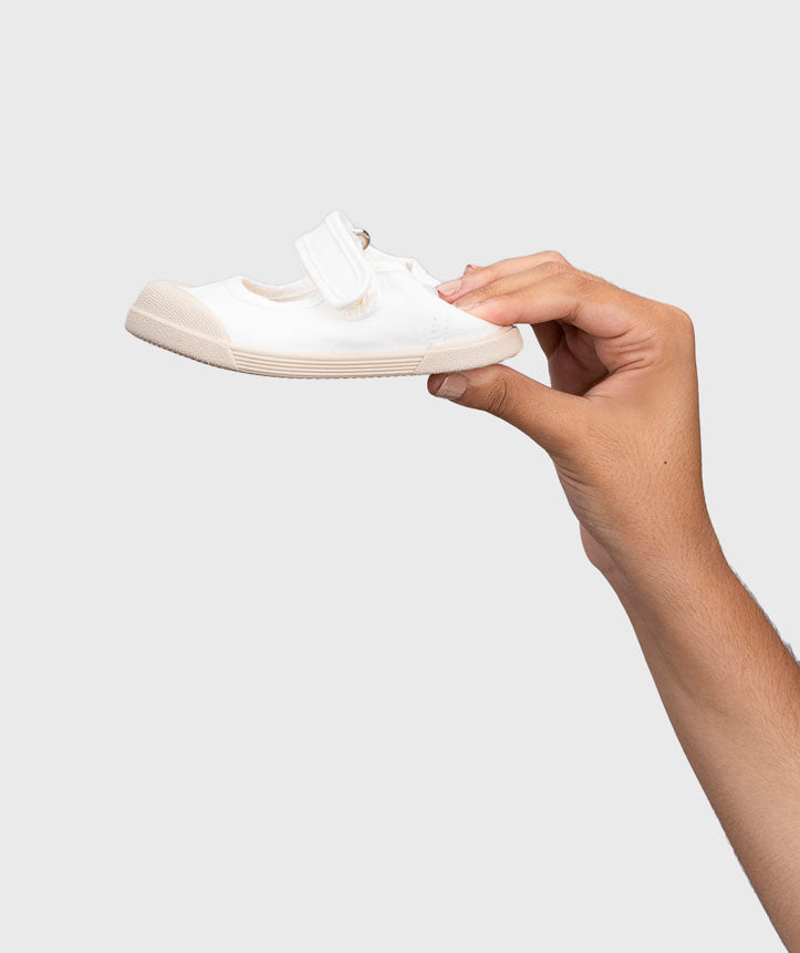 Mercedes Lona  Barefoot - IGOR bLanco