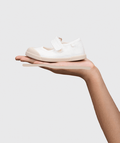 Mercedes Lona  Barefoot - IGOR bLanco