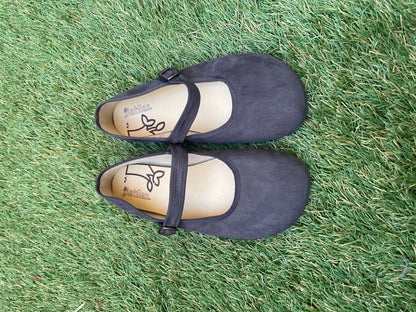 Merceditas Barefoot Gris – Estilo Sutil y Comodidad Natural
