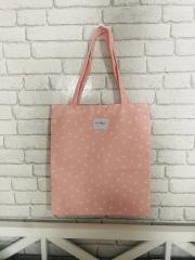 Tote Bag con Estampado de Corazones y Cremallera – Práctico, Versátil y con Estilo